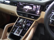 ポルシェ&nbsp;カイエン&nbsp;V6 正規ディーラー車 ワンオーナー 右ハンドル&nbsp;中古車