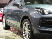 ポルシェ&nbsp;カイエン&nbsp;V6 正規ディーラー車 ワンオーナー 右ハンドル&nbsp;中古車