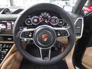 ポルシェ&nbsp;カイエン&nbsp;V6 正規ディーラー車 ワンオーナー 右ハンドル&nbsp;中古車