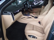 ポルシェ&nbsp;カイエン&nbsp;V6 正規ディーラー車 ワンオーナー 右ハンドル&nbsp;中古車