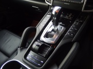 ポルシェ カイエン S V8 正規ディーラー車 EUR-GT 右ハンドル コンフォートシート シートクーラー シートヒーター 中古車