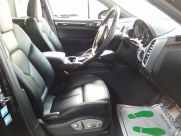 ポルシェ カイエン S V8 正規ディーラー車 EUR-GT 右ハンドル コンフォートシート シートクーラー シートヒーター 中古車