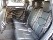 ポルシェ カイエン S V8 正規ディーラー車 EUR-GT 右ハンドル コンフォートシート シートクーラー シートヒーター 中古車