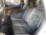 ポルシェ カイエン S V8 正規ディーラー車 右ハンドル サンルーフ オートクルーズコントロール 中古車