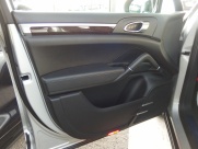 ポルシェ カイエン S V8 正規ディーラー車 右ハンドル サンルーフ オートクルーズコントロール 中古車