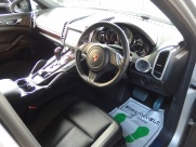 ポルシェ カイエン S V8 正規ディーラー車 右ハンドル サンルーフ オートクルーズコントロール 中古車