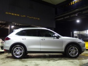 ポルシェ カイエン S V8 正規ディーラー車 右ハンドル サンルーフ オートクルーズコントロール 中古車