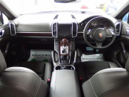 ポルシェ カイエン S V8 正規ディーラー車 右ハンドル サンルーフ オートクルーズコントロール 中古車