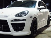 ポルシェ&nbsp;カイエン&nbsp;S EUR-GT 正規ディーラー車 左ハンドル サンルーフ&nbsp;中古車