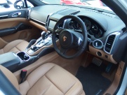 ポルシェ カイエン S V8 正規ディーラー車 右ハンドル 21インチ インテリアPKG 中古車