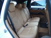 ポルシェ カイエン S V8 正規ディーラー車 右ハンドル 21インチ インテリアPKG 中古車