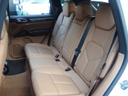 ポルシェ カイエン S V8 正規ディーラー車 右ハンドル 21インチ インテリアPKG 中古車