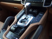 ポルシェ カイエン S V8 正規ディーラー車 右ハンドル 21インチ インテリアPKG 中古車