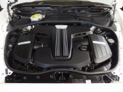 ベントレー&nbsp;コンチネンタル GT&nbsp;V8　2015モデル　正規ディーラー車　右ハンドル　ブラックレザー　ホワイトステッチ&nbsp;中古車