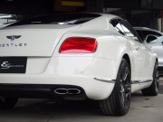 ベントレー&nbsp;コンチネンタル GT&nbsp;V8　2015モデル　正規ディーラー車　右ハンドル　ブラックレザー　ホワイトステッチ&nbsp;中古車