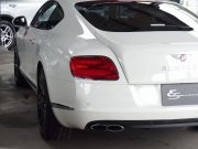 ベントレー&nbsp;コンチネンタル GT&nbsp;V8　2015モデル　正規ディーラー車　右ハンドル　ブラックレザー　ホワイトステッチ&nbsp;中古車