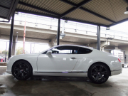 ベントレー&nbsp;コンチネンタル GT&nbsp;V8　2015モデル　正規ディーラー車　右ハンドル　ブラックレザー　ホワイトステッチ&nbsp;中古車
