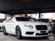 ベントレー&nbsp;コンチネンタル GT&nbsp;V8　2015モデル　正規ディーラー車　右ハンドル　ブラックレザー　ホワイトステッチ&nbsp;中古車