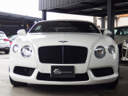 ベントレー&nbsp;コンチネンタル GT&nbsp;V8　2015モデル　正規ディーラー車　右ハンドル　ブラックレザー　ホワイトステッチ&nbsp;中古車