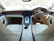 ポルシェ パナメーラ V6  PDK 後期モデル 正規ディーラー車 右ハンドル ツートンカラーインテリア 中古車