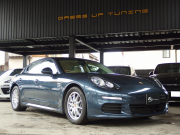 ポルシェ パナメーラ V6  PDK 後期モデル 正規ディーラー車 右ハンドル ツートンカラーインテリア 中古車