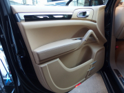 ポルシェ カイエン 正規デーラー車 右ハンドル ワンオーナー ES9-22inアルミ ESスポーツマフラー ESローダウンサス 中古車