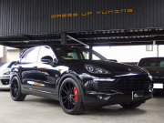 ポルシェ カイエン 正規デーラー車 右ハンドル ワンオーナー ES9-22inアルミ ESスポーツマフラー ESローダウンサス 中古車