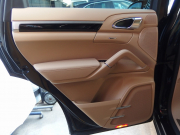 ポルシェ カイエン 正規デーラー車 右ハンドル ワンオーナー ES9-22inアルミ ESスポーツマフラー ESローダウンサス 中古車