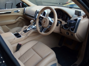 ポルシェ カイエン 正規デーラー車 右ハンドル ワンオーナー ES9-22inアルミ ESスポーツマフラー ESローダウンサス 中古車