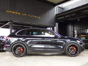 ポルシェ カイエン 正規デーラー車 右ハンドル ワンオーナー ES9-22inアルミ ESスポーツマフラー ESローダウンサス 中古車