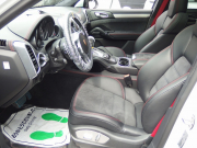 ポルシェ カイエン GTS Tip-s 左ハンドル スポーツエキゾースト 中古車