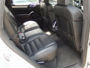 ポルシェ&nbsp;カイエン&nbsp;ターボ 正規ディーラー車 左ハンドル サンルーフ エアサス スポーツシート&nbsp;中古車