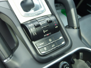 ポルシェ&nbsp;カイエン&nbsp;ターボ 正規ディーラー車 左ハンドル サンルーフ エアサス スポーツシート&nbsp;中古車