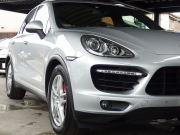 ポルシェ&nbsp;カイエン&nbsp;ターボ 正規ディーラー車 左ハンドル サンルーフ エアサス スポーツシート&nbsp;中古車