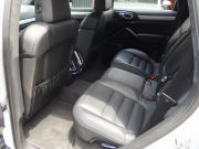 ポルシェ&nbsp;カイエン&nbsp;ターボ 正規ディーラー車 左ハンドル サンルーフ エアサス スポーツシート&nbsp;中古車