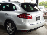 ポルシェ&nbsp;カイエン&nbsp;ターボ 正規ディーラー車 左ハンドル サンルーフ エアサス スポーツシート&nbsp;中古車