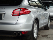 ポルシェ&nbsp;カイエン&nbsp;ターボ 正規ディーラー車 左ハンドル サンルーフ エアサス スポーツシート&nbsp;中古車