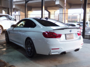 BMW 4シリーズ M4 コンペティション 正規ディーラー車 右ハンドル カーボンリップスポイラー カーボンフロントスプリッター カーボンインテリア 純正20inアルミ 中古車