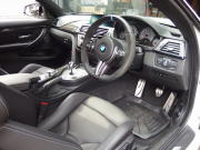 BMW 4シリーズ M4 コンペティション 正規ディーラー車 右ハンドル カーボンリップスポイラー カーボンフロントスプリッター カーボンインテリア 純正20inアルミ 中古車