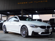 BMW 4シリーズ M4 コンペティション 正規ディーラー車 右ハンドル カーボンリップスポイラー カーボンフロントスプリッター カーボンインテリア 純正20inアルミ 中古車