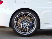 BMW 4シリーズ M4 コンペティション 正規ディーラー車 右ハンドル カーボンリップスポイラー カーボンフロントスプリッター カーボンインテリア 純正20inアルミ 中古車