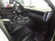 ポルシェ カイエン V6 左ハンドル  パノラマルーフ エントリードライブ 19インチアルミホイール LEDヘッドライト 中古車