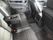 ポルシェ カイエン V6 左ハンドル  パノラマルーフ エントリードライブ 19インチアルミホイール LEDヘッドライト 中古車