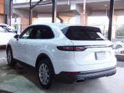 ポルシェ カイエン V6 左ハンドル  パノラマルーフ エントリードライブ 19インチアルミホイール LEDヘッドライト 中古車