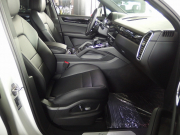 ポルシェ カイエン V6 左ハンドル  パノラマルーフ エントリードライブ 19インチアルミホイール LEDヘッドライト 中古車