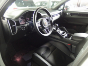 ポルシェ カイエン V6 左ハンドル  パノラマルーフ エントリードライブ 19インチアルミホイール LEDヘッドライト 中古車