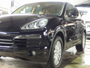 ポルシェ カイエン V6 右ハンドル 正規ディーラー車 ワンオーナー ベージュレザー 18インチアルミホイール 中古車