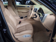 ポルシェ カイエン V6 右ハンドル 正規ディーラー車 ワンオーナー ベージュレザー 18インチアルミホイール 中古車