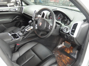 ポルシェ&nbsp;カイエン&nbsp;V6 右ハンドル 正規ディーラー車 ワンオーナー エントリードライブ シートヒーター クルーズコントロール&nbsp;中古車