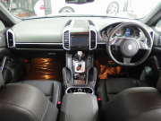 ポルシェ&nbsp;カイエン&nbsp;V6 右ハンドル 正規ディーラー車 ワンオーナー エントリードライブ シートヒーター クルーズコントロール&nbsp;中古車